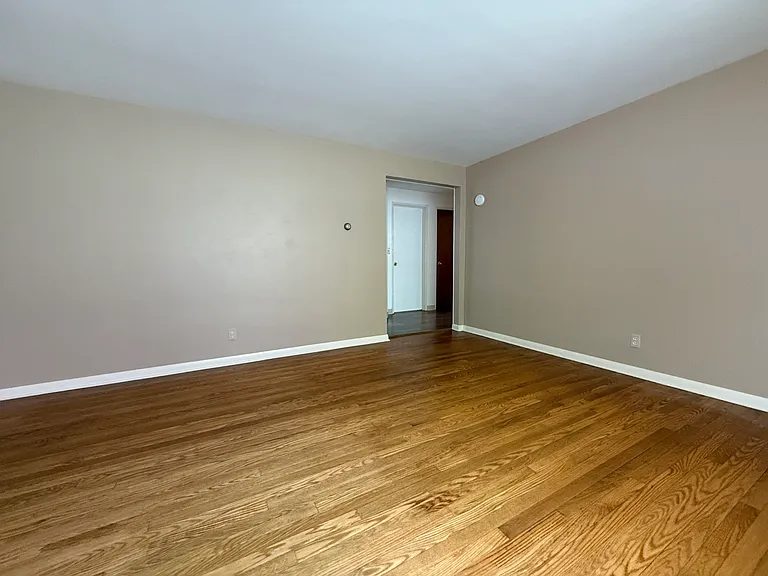 4 Aldrich Ave #1 — Photo 7