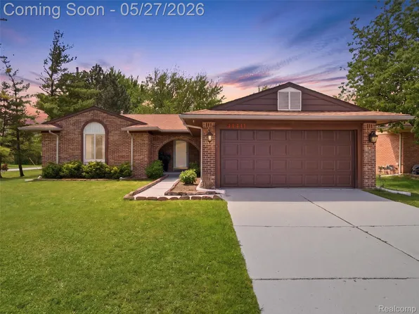 41411 Greenwood Dr, Canton, MI 48187