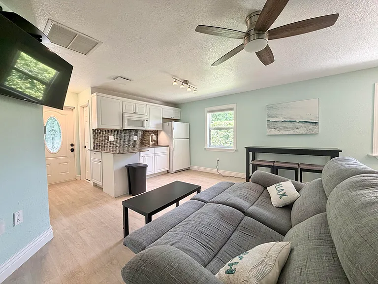 6100 Francis St #B — Photo 19