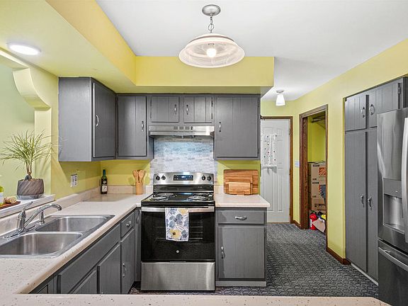 5th image of 5407 ROXANN DRIVE