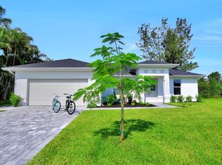 2720 SW 4th Pl, Cape Coral, FL 33914