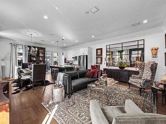 5th image of 503 N MANHATTAN AVENUE