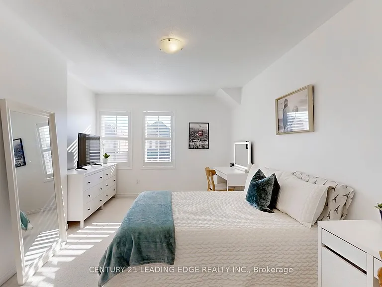 1574 Edgecroft Dr — Photo 24