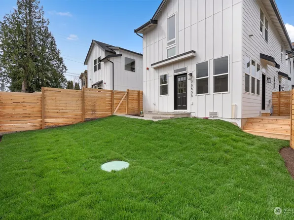 7555 15th Avenue SW #A, Seattle, WA 98106