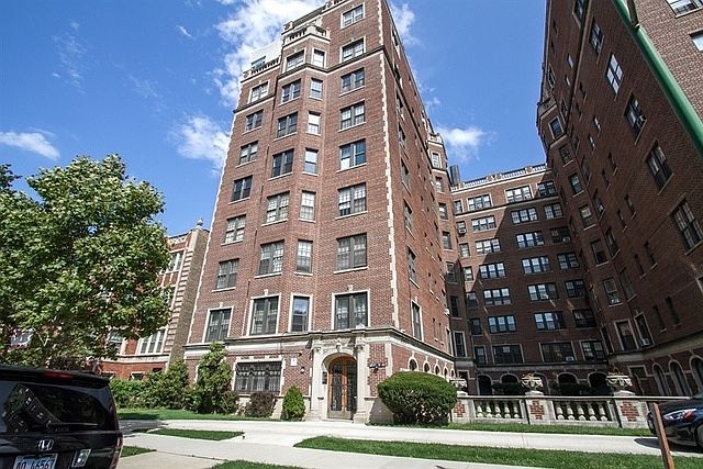 1st image of 6929 S Crandon Ave #2B
