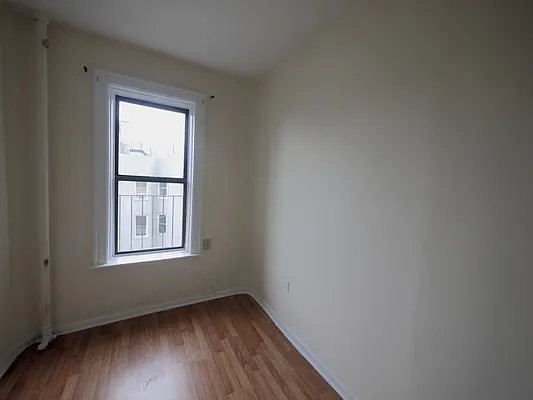 Rented by New York Residence | media 32