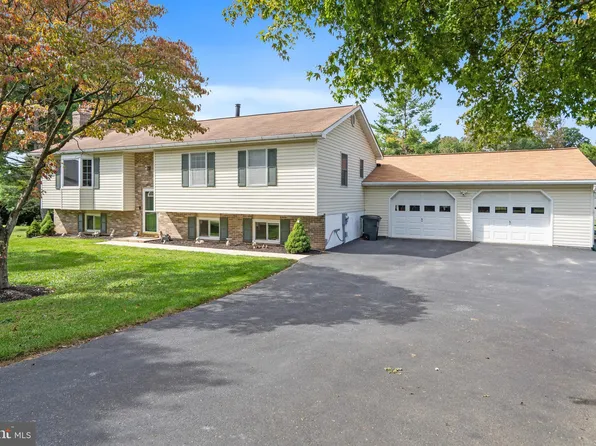 4200 Delight Ct, Hampstead, MD 21074