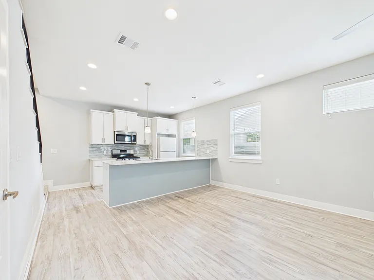 6713 Porter St #B — Photo 10