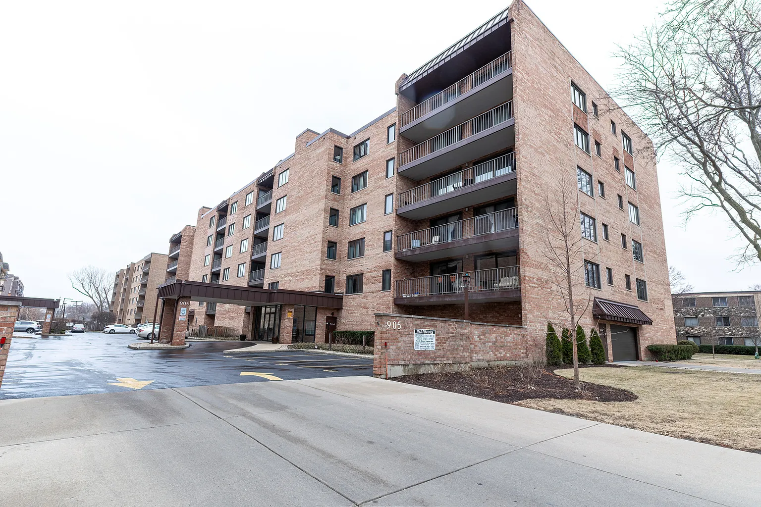 905 Center St Unit 208 photo 1