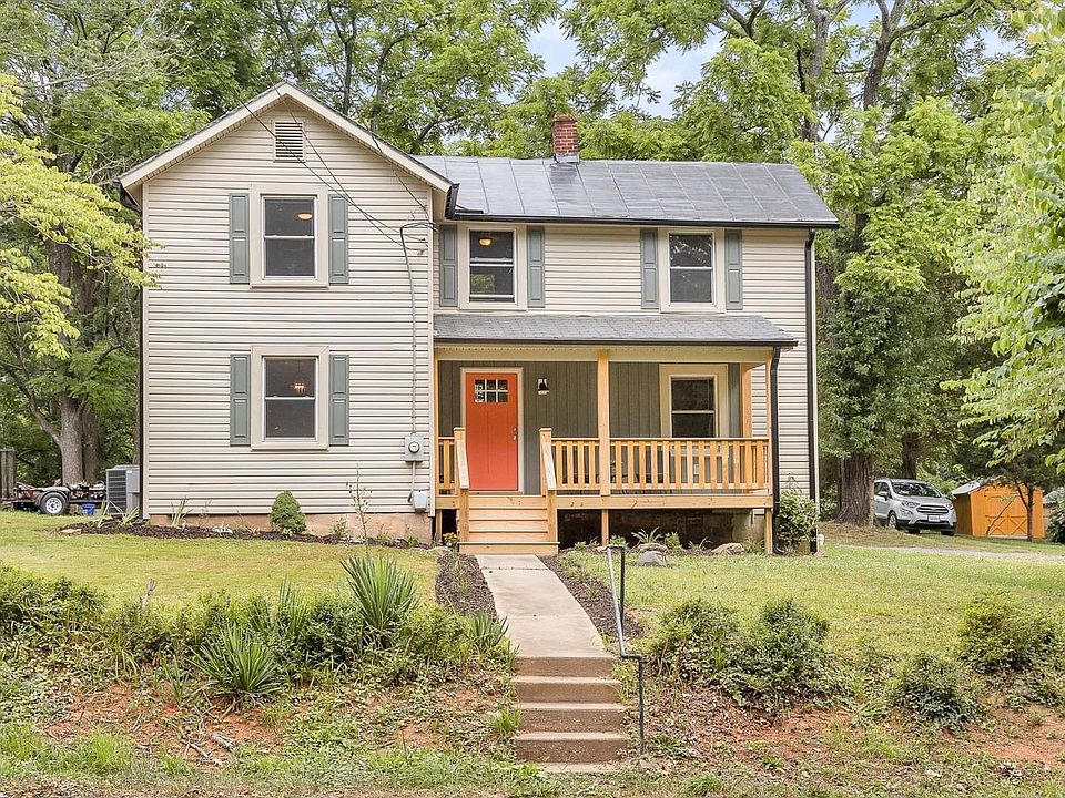 1st image of 921 Peaks St