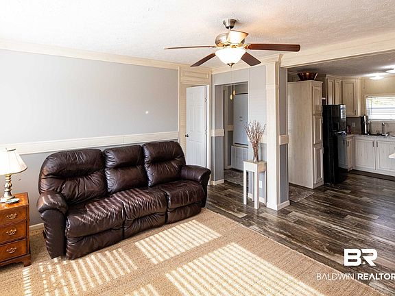3rd image of 1906 Torres Ln