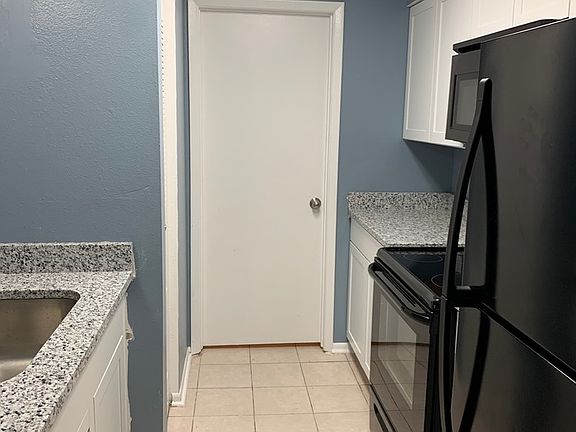 3rd image of 560 Breckenridge 212 Vlg