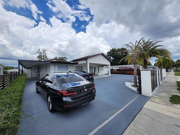 4th image of 7514 Paradise Pl