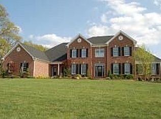 4 Beehive Ln, Flemington, NJ 08822