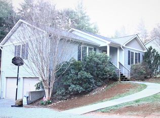 85 Redden Rd, Hendersonville, NC 28739