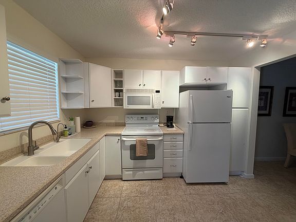 4th image of 769 Jeffery St #2-103