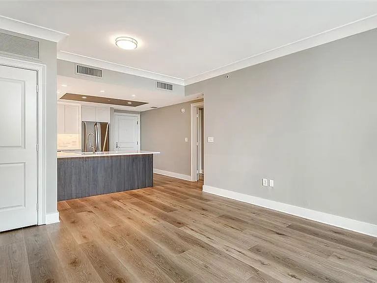 1350 Main St #1407 — Photo 10
