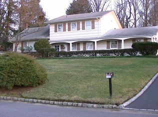 30 Woodmont Dr, Chatham, NJ 07928