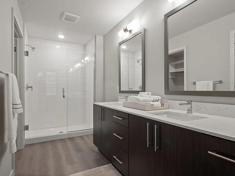 Legacy Rochester Hills Apartments — Photo 40