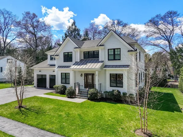 7 Massasoit Rd, Wellesley, MA 02481