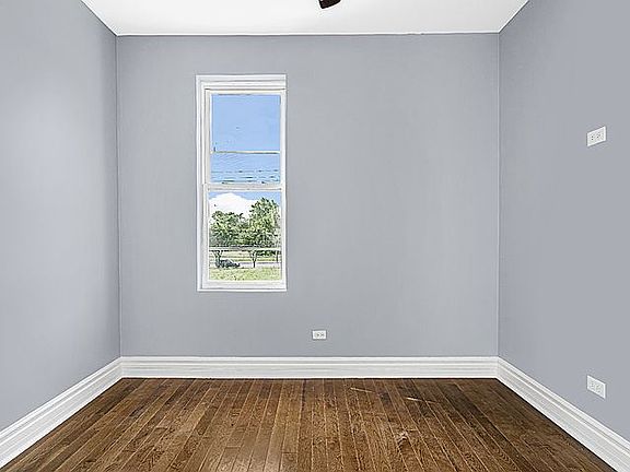 5th image of 827 W 50th Pl