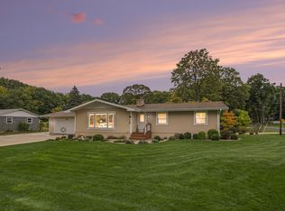 2809 Farr Rd, Fruitport, MI 49415