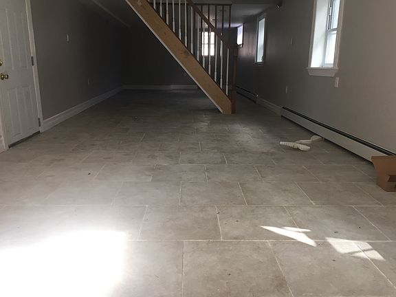 3rd image of 2557e Pearsall Ave