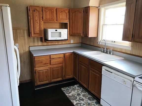 4th image of 430 Bluebird Ln