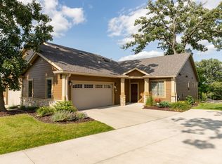 487 Panorama Cir NW, Rochester, MN 55901