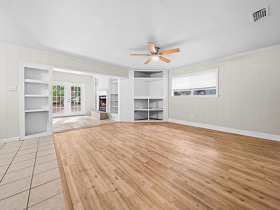 5th image of 2800 Medina Dr