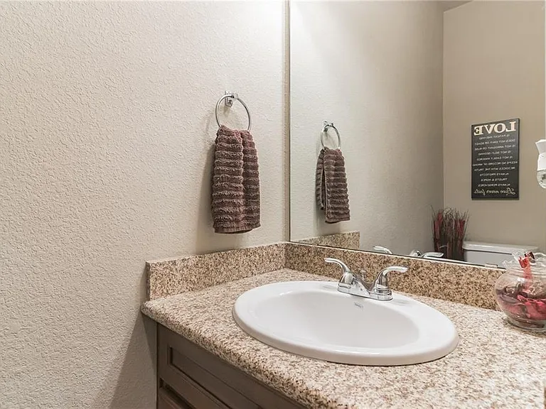 3418 Castleton Dr — Photo 29
