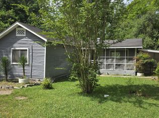 1433 Hendricks St, Columbia, MS 39429