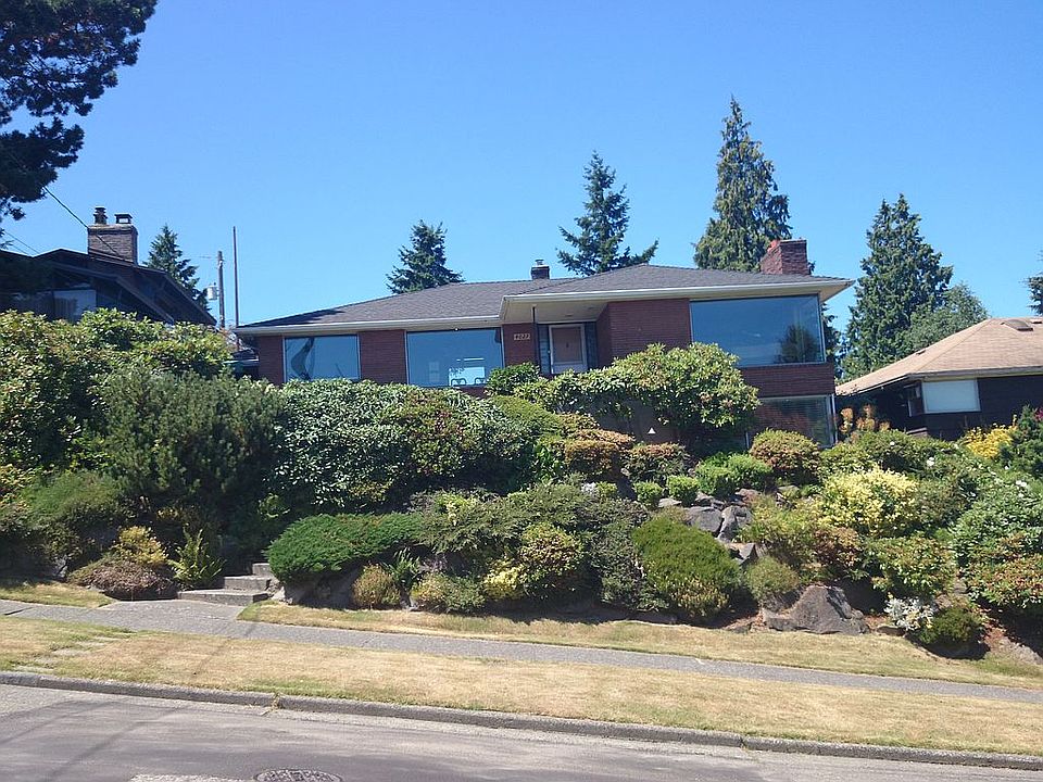 2nd image of 4027 29th Ave W