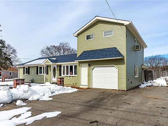 3rd image of 586 Child St