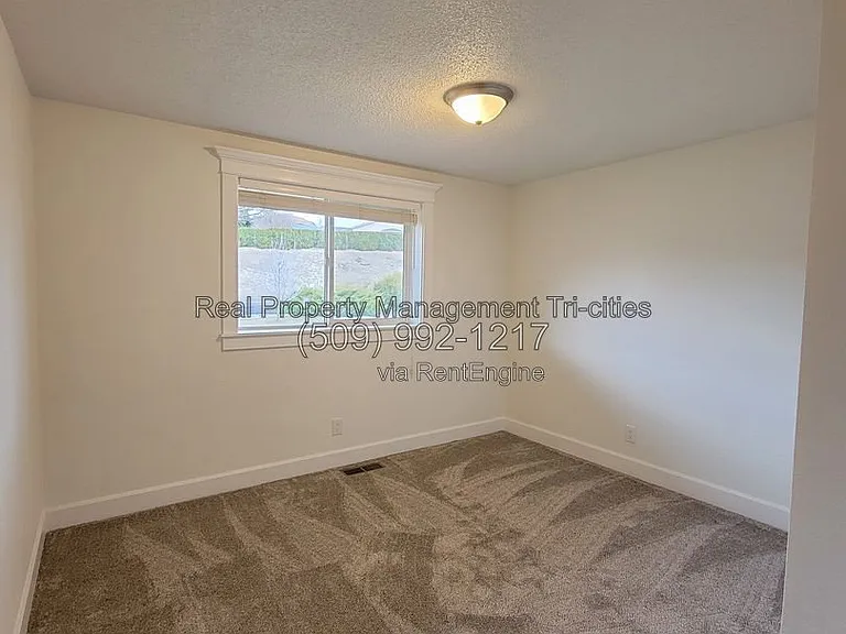 249 Rachel Rd — Photo 16
