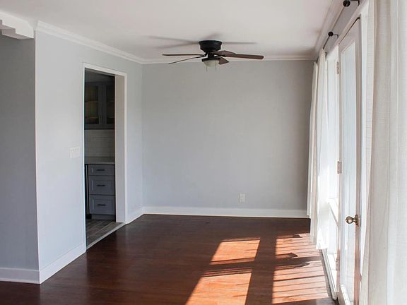 4th image of 3143 Hollycrest Dr APT 2