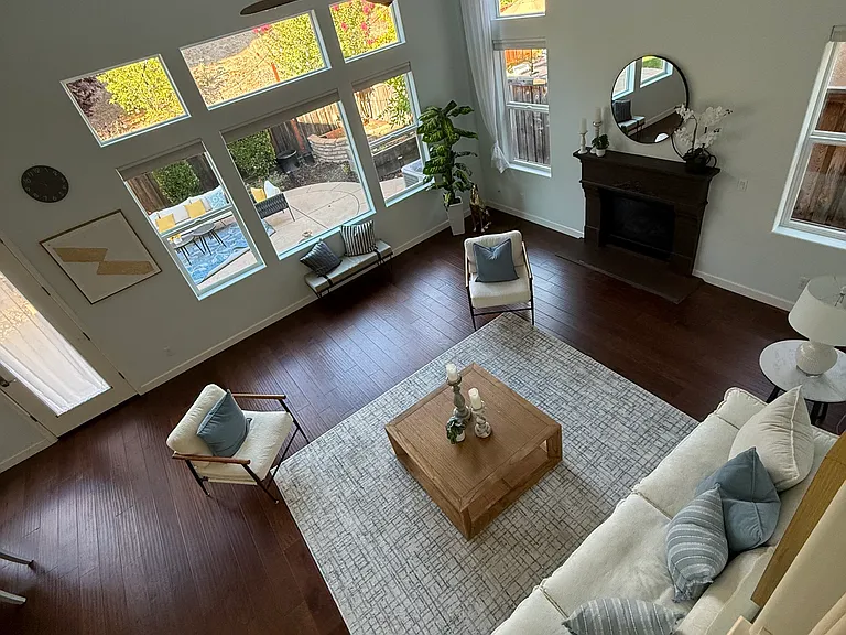 242 Prairie Way — Photo 1