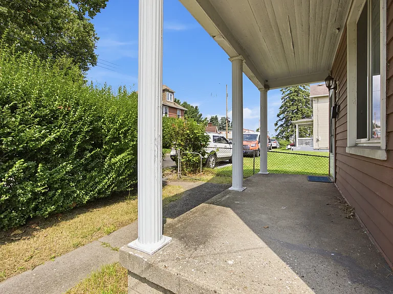 827 Hinnerman St — Photo 20