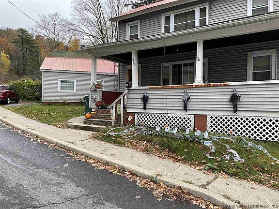 3rd image of 209 Center St
