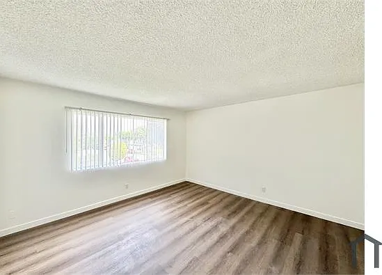 305 E Plymouth St #4 — Photo 16