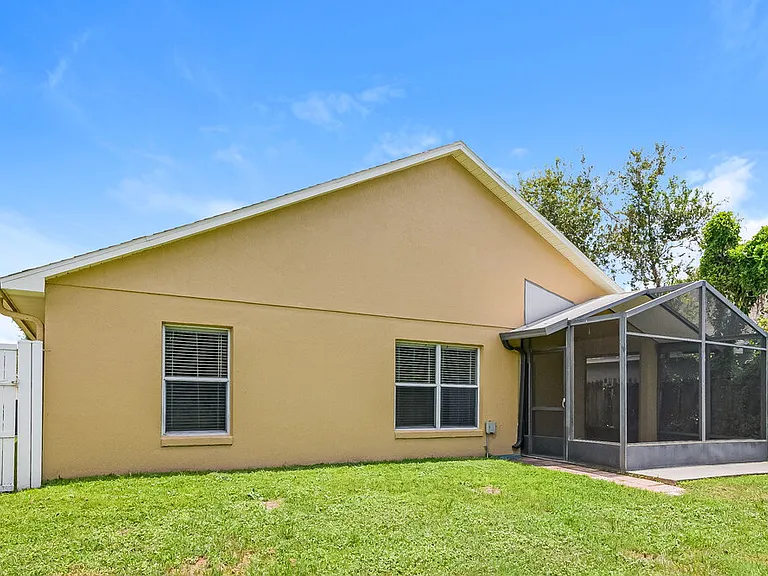 11528 Grazeley Ct — Photo 16