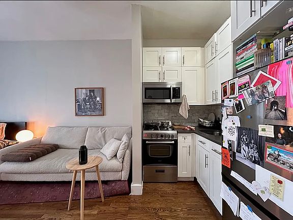 4th image of 939 Saint Marks Ave APT 1A