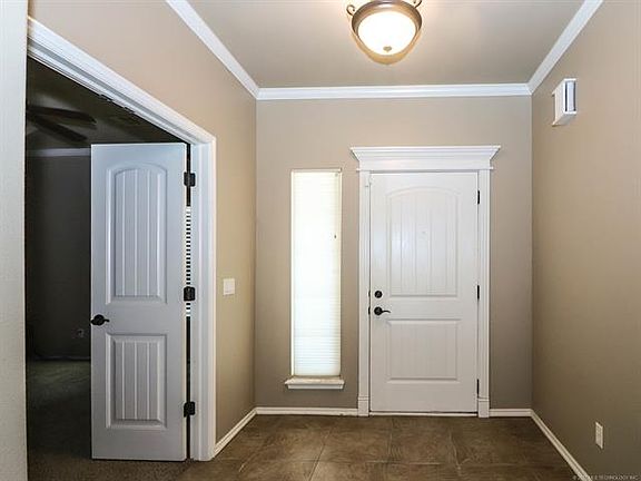 3rd image of 10540 S 213 East Ave