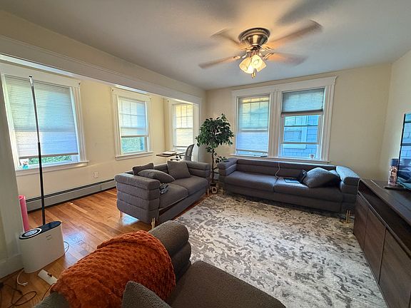 4th image of 100 Walnut St #2