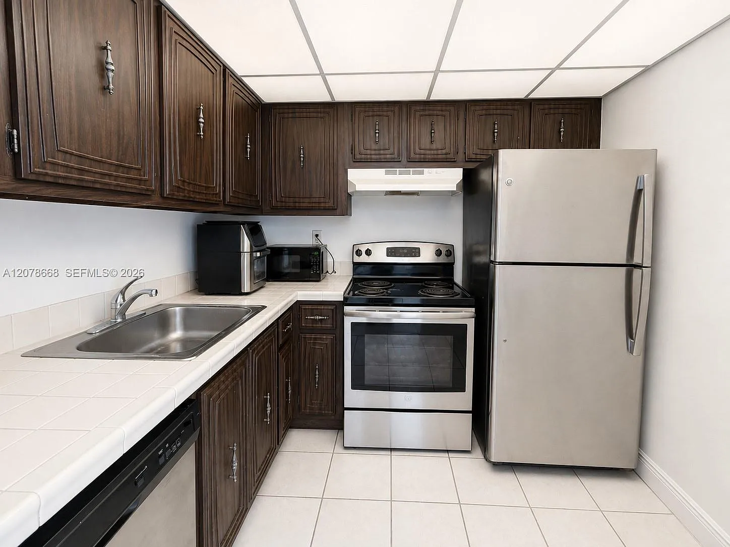 Montecarlo Condo — Photo 4