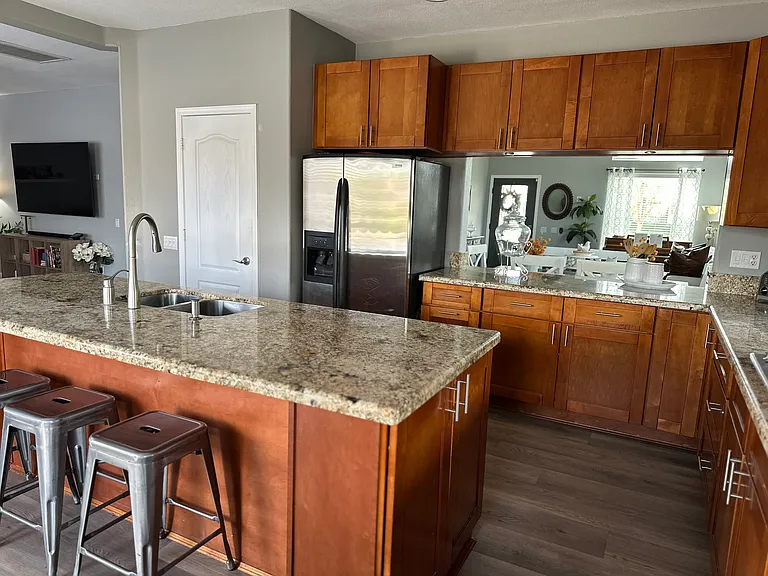 1902 W Havasu Way — Photo 24