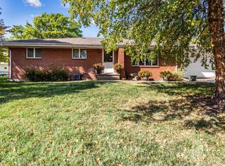 301 Howard Pl, Mount Hope, KS 67108