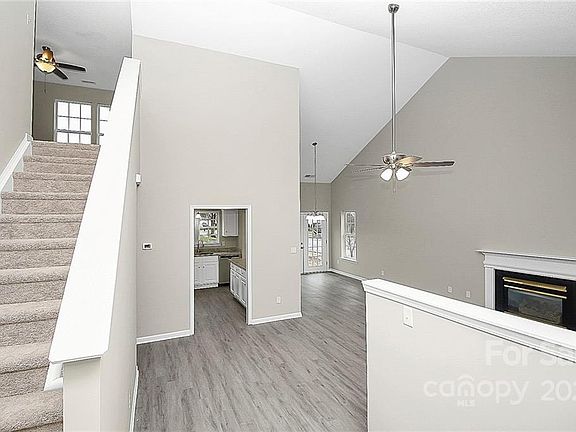 3rd image of 1700 Colin Creek Ln