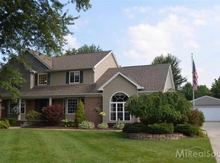 92 Cutting Dr, Troy, MI
