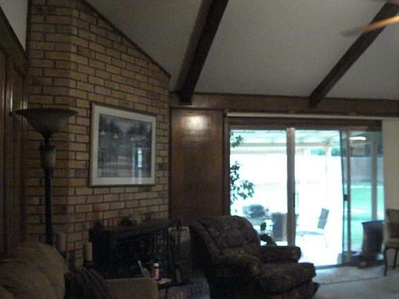 3rd image of 7117 Churchill Cir